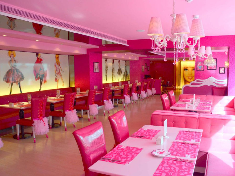 Это интересно: первое в мире кафе Барби